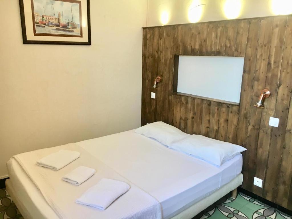 Hotel Le Centre Le Boulou Εξωτερικό φωτογραφία